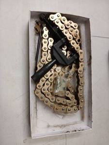 lot 1921 image: Motorcycle Roller Chain with Master Link and Tools