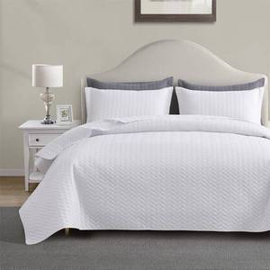 lot 60680 image: Maple&Stone Quilt Set Oversized King Bedspreads, 128x120 Lightweight White Bedspread Light Coverlet for All Season Comforter Bedding Decor - 3 Piece Bed Cover Sets - Retail $60