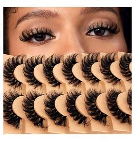 lot 13903 image: Mink Lashes Wispy Cat Eye Lash 16MM Full Volume Fluffy False Eyelashes that Look Like Extensions Thick Soft D-Curly Fake Eyelash 7 Pairs Pack - Retail $15