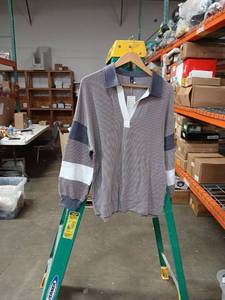 lot 15409 image: And Womens Polo Shirt Size M Color-Block Ribbed Knit