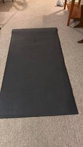 lot 914 image: Neoprene rubber mat approx 6 ft x 3 ft located in basement