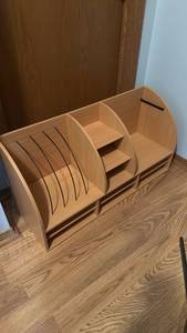 lot 932 image: Wood desk top organizer 18x36x12
