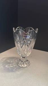 lot 1000 image: Marquis by Waterford Crystal Vase with Scalloped Rim 7.5 inches tall
