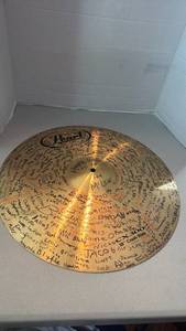 lot 1033 image: Pearl 18 inch Crash Ride Cymbal Signed