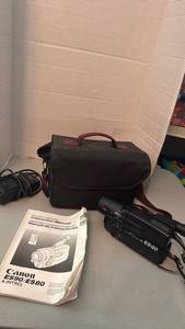 lot 1048 image: Canon ES80 8mm Video Camcorder with Bag, Manual and Accessories