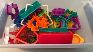 lot 1113 image: ����Play dough shape cutters and more