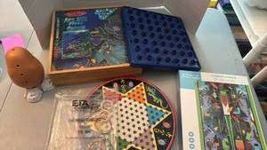 lot 1119 image: Melissa and Doug puzzle, Chinese checkers, mr potato head and more