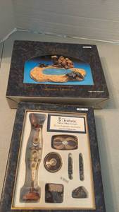 lot 1141 image: Fontanini Oasis Pond Nativity Village Accessory Set Roman Legendary Accessories