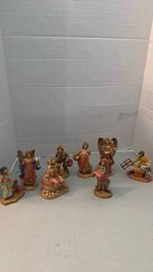 lot 1153 image: Fontanini figurines