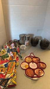 lot 1204 image: Silicone Silver Dollar Pancake Egg Ring 7 Count with Storage Containers and Shakers and apron