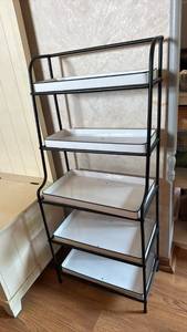 lot 1223 image: 5 Tier Metal Shelving Unit with White Trays 42x18x10