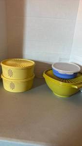 lot 1225 image: Tupperware Storage Containers with Lids 4-Piece Set