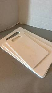 lot 1236 image: Kitchen Lot Cutting Boards Set of 3, Glass Citrus Reamer, Kraft American Wood Box