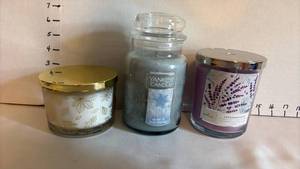 lot 1514 image: Candles, Yankee, Hallmark, and Holiday Homes