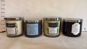lot 1519 image: Candles, Tuscany, Bath & Body Works, White Barn