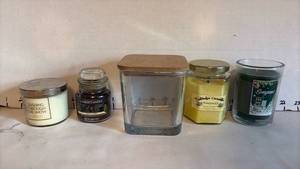 lot 1532 image: Candles, Bath & Body Works, Yankee Candle, Twilight Candles, and Candle Holder