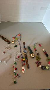 lot 1806 image: Holiday jewelry