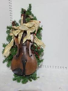 lot 3027 image: Violin Christmas decor, 26in tall