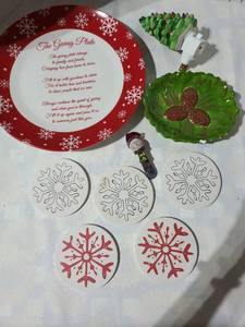 lot 3032 image: Christmas serving pieces and coasters.