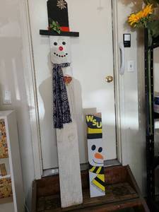lot 3038 image: 2 wooden snowmen signs, 6ft and 30in tall