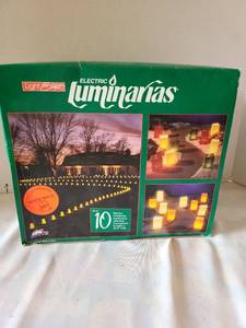 lot 3057 image: Light Styles Electric Luminarias Set of 10 Christmas with End Caps 30 Ft Path