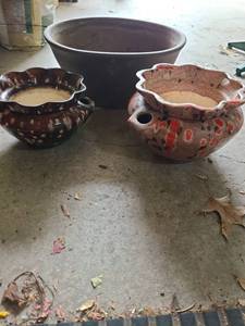lot 3066 image: Flower pots.
