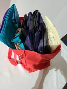 lot 3122 image: Reusable bags.