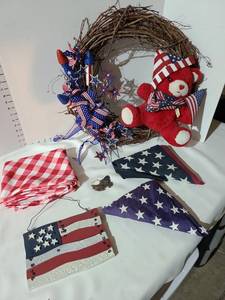 lot 3242 image: Independence Day lot