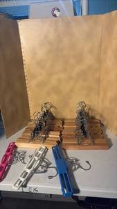 lot 3323 image: 30 Pant and Skirt Hangers