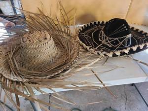 lot 3344 image: 2 sombreros.