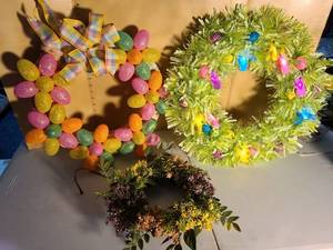 lot 3351 image: 3 Easter wreaths, one lights up.