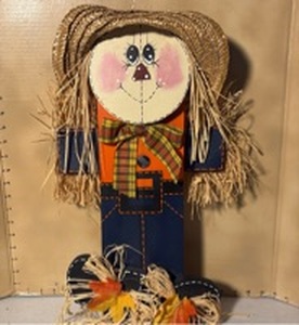 lot 3361 image: Scarecrow Decoration with Straw Hair and Painted Face