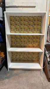 lot 3379 image: White Bookshelf with Patterned Back Panel 4-Shelf Storage Unit 47.5x30x12