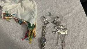 lot 1815 image: Watch, smart watch band and more