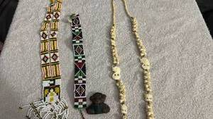 lot 1821 image: Womens jewelry