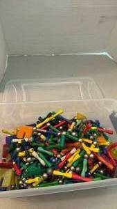 lot 1106 image: Magnext magnetic building pieces