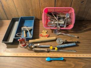 lot 20 image: Kitchen Utensil Lot Hammers Peelers Spoons Spatulas Baskets Tools