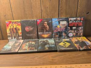 lot 28 image: DVD Movie Lot 10 Films Action Drama Comedy King Kong Chicago War of the Worlds