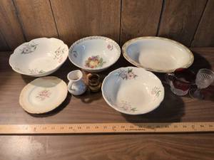 lot 36 image: Ceramic Dinnerware Lot 5 Bowls 2 Plates Small Pitcher Floral Decoration