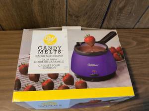 lot 114 image: Wilton Candy Melts Candy Melting Pot Purple