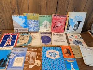 lot 121 image: Collection of 20 Sheet Music Songbooks Country Western Popular Standards