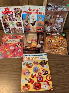 lot 135 image: Leisure Arts Plastic Canvas Magnet Craft Books Collection 6 Volumes