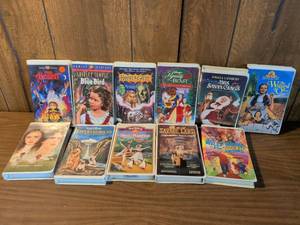 lot 215 image: Disney VHS Movie Collection Lot of 13 Titles