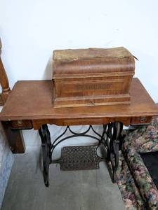 lot 219 image: Standard Sewing Machine with Wood Storage Trunk