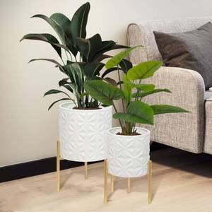 lot 5113 image: ARNIS Plant Pots with Stand, Set of 2 Indoor Planter Pots, Large Metal Planters with Stand, Mid Century Decorative Flower Pots with Drainage Hole and Gold Plant Stand, 8.25 & 10.5,Matte White