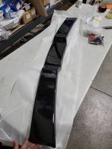 lot 5152 image: Roof spoiler