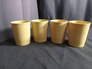 Tupperware 4-Piece Yellow Plastic Cups Set