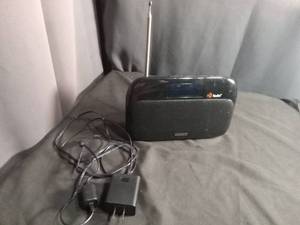 lot 60188 image: Insignia NS-HDRAD2 Tabletop HD Radio FM87.5-107.9MHz