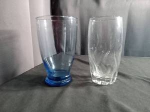 lot 60194 image: Glass Drinking Glasses 2-Piece Set Blue Base Clear