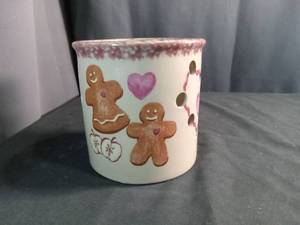 lot 60202 image: Mrs. Bakers Original Recipe Ceramic Candle Jar Holder N4659